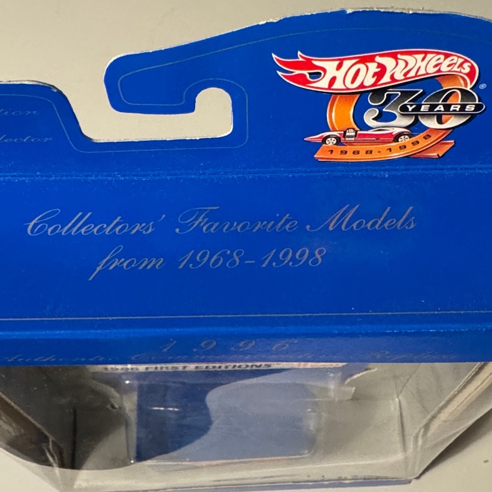Mattel Hot Wheels (1996) 30th Anniversary VW Bus - Picture 7 of 9